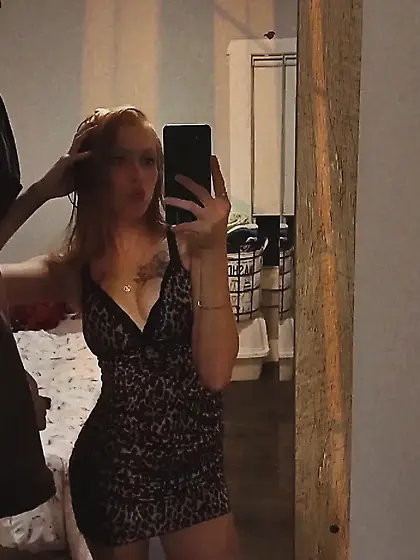 Tiny easy to overpower Xanax taking bimbo Hailey