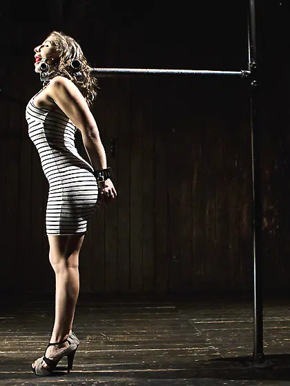 Sexy minx relinquishes her power 