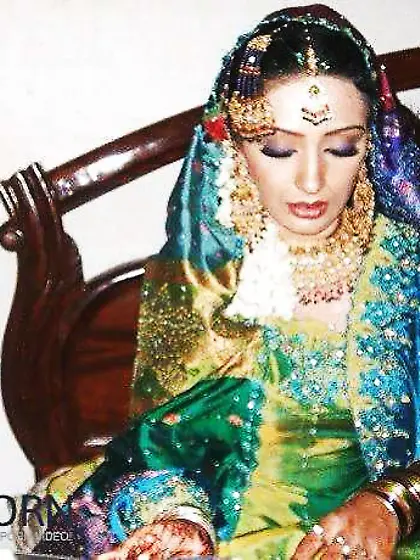 DESI,  INDIAN,  PAKI,  BUTTS,  JUGS,  HONIES