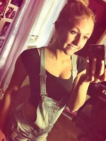 My sexy ass cousin Danielle