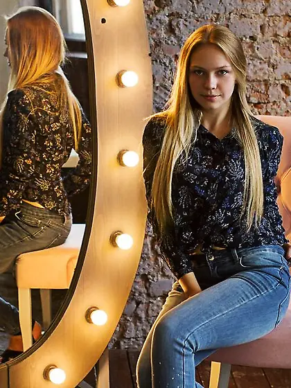 Teen bisexual squirt