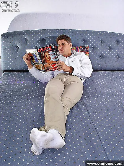 MILF nurse blowjob and cunnilingus