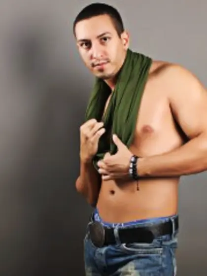 Brunette naughtymind perform striptease