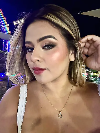 Daniela vidarte Free Photos