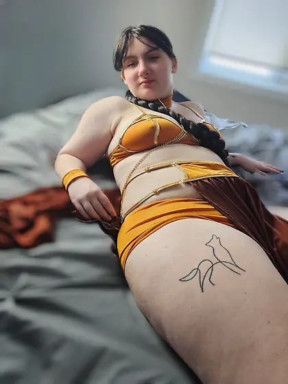 SydQ slave girl cosplay (aged 18)