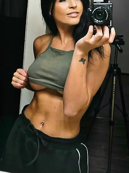 Bobbi Wallace.  Fuck dude