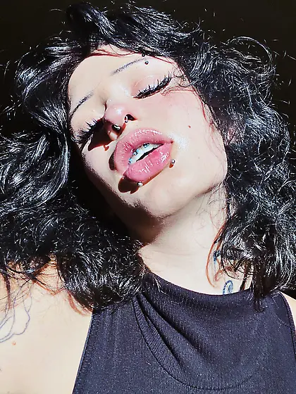 Braceface Bimbo With Juicy Puffed Up Lips