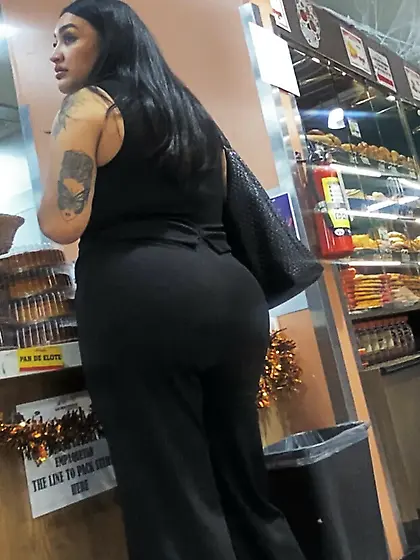 candid - big booty sluts