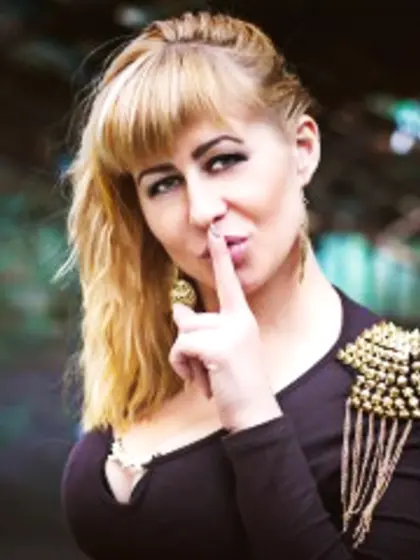 Blonde ruslana perform dancing