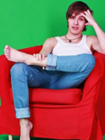 Brunette Young Man Terry Zoom.