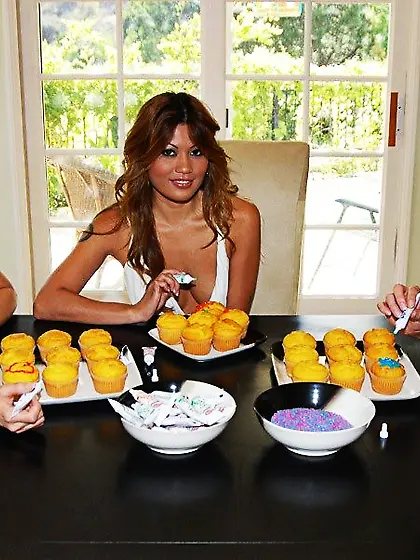 Charmane Star has great sex with her middle-aged lesbian friends