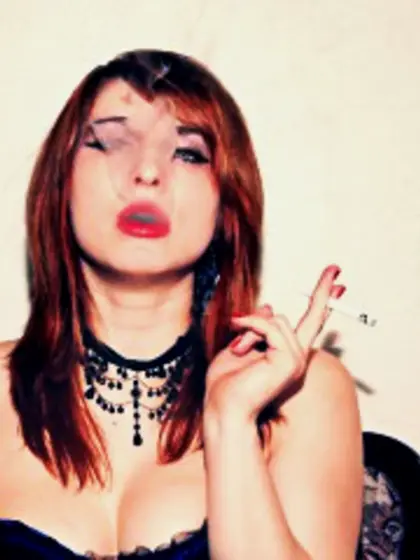 Redhead katrin perform butt