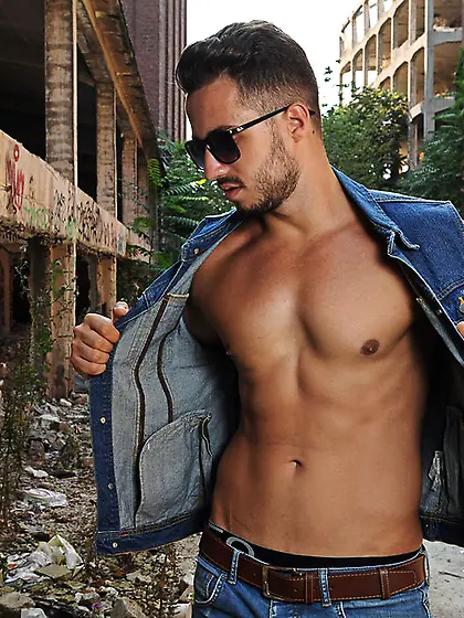 White gay SeanHarvey like to snapshot