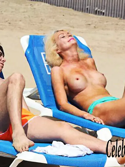 Lauren Harries Nude