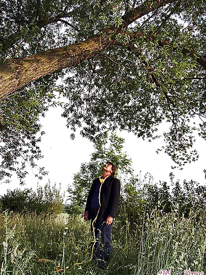 Fart hang teen prevents