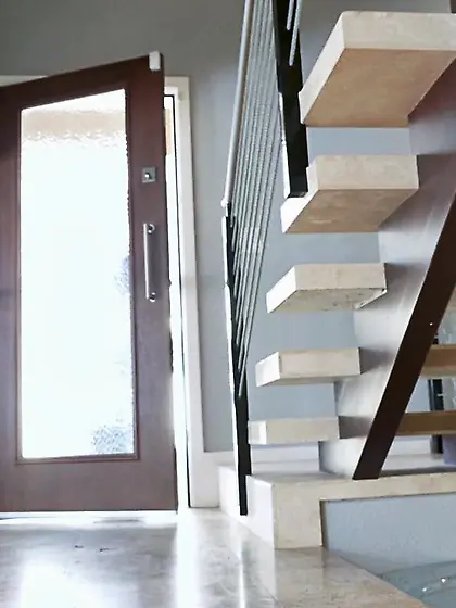 Tall long-haired foxy enjoys