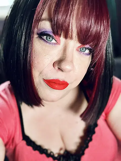 Tina Snua Selfies #24