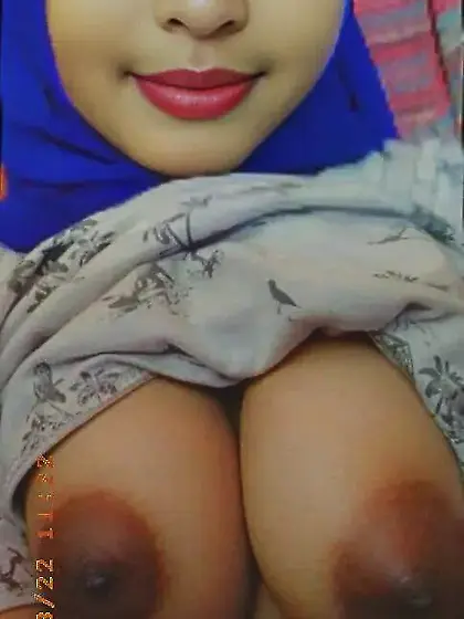Muslim girl eva fingering