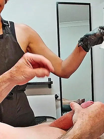 Waxing erection - CFNM.  Happy waxer! 2