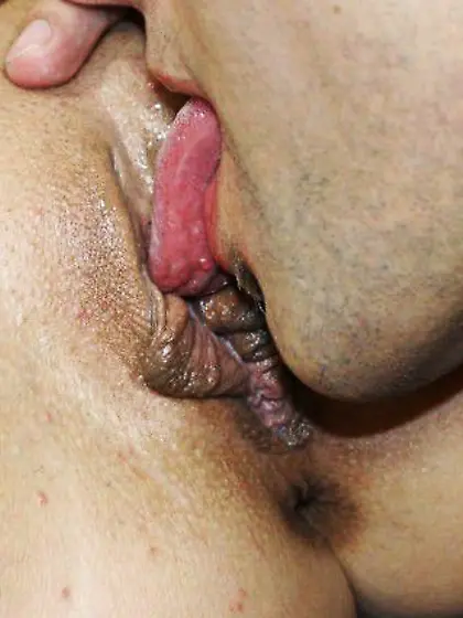 Big titted blonde cougar Kayla Synz gets her shaved experienced