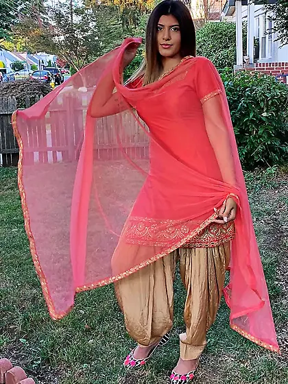 Desi punjabi slut nri Sherry from NYC exposed