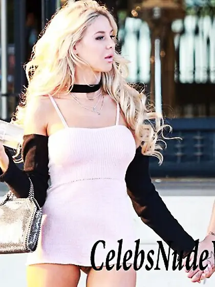 Daisy Lea Pussy Photos