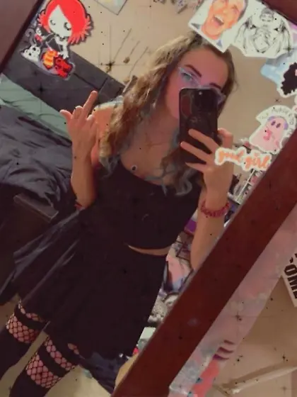 Follow in order.  I cum at the final pic.  :)