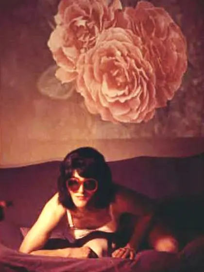 Solo tranny in black lingerie