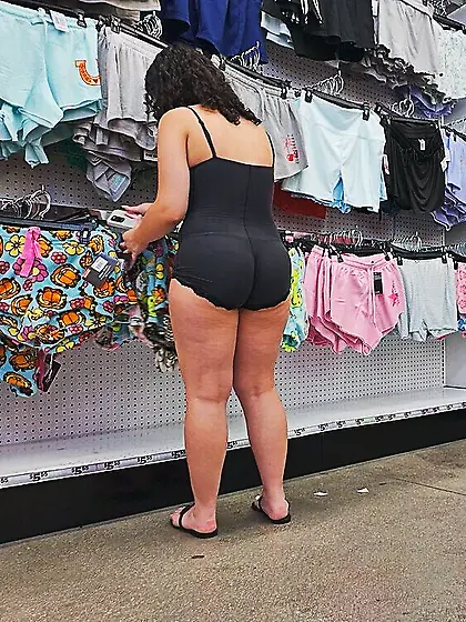 candid - big booty sluts