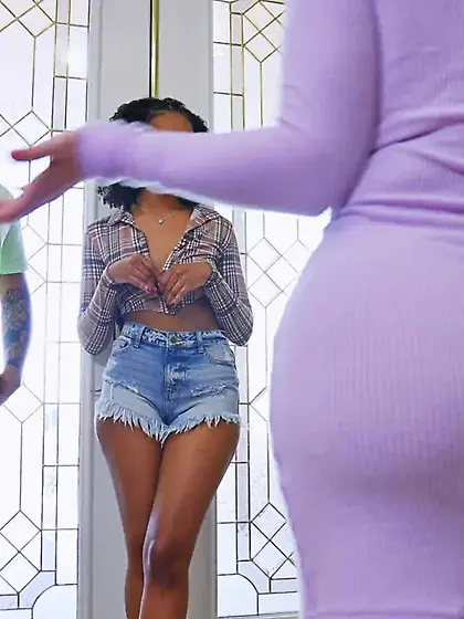 Curvaceous Asteria Diamond and Slimthick Vic enjoy mutual pleasu