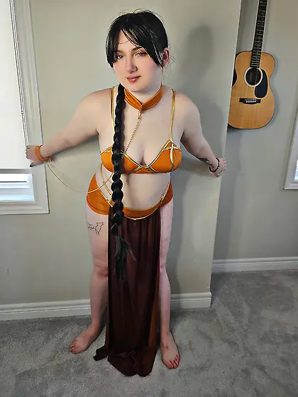 SydQ slave girl cosplay (aged 18)