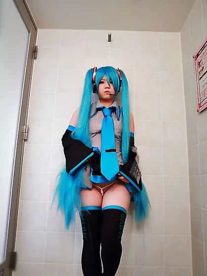 Beautiful Ero Hatsune Miku Cosplay