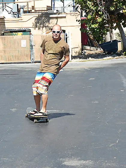 Just take Sara Sinn for a boat ride and she will reward the dude