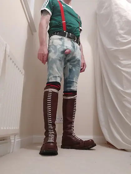 Skinhesd boots gay bondage