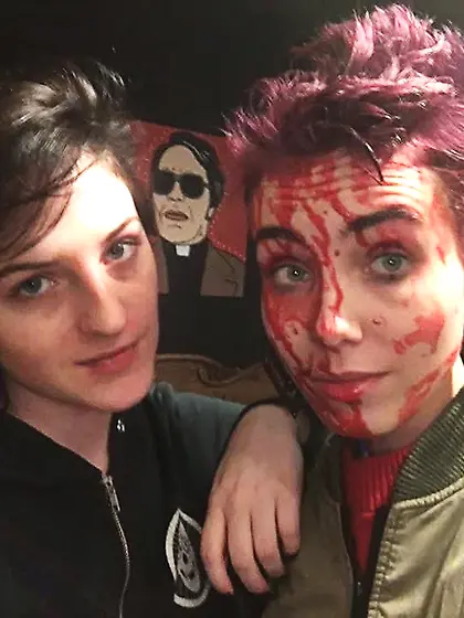 Follow in order.  I cum at the final pic.  :)