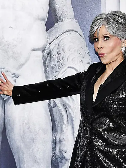 Jane is drawn to dick also