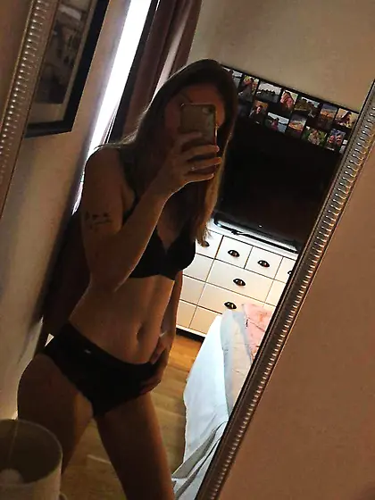 Josefin shows her petite body for you