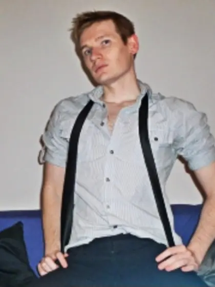 Brunette joey perform anal