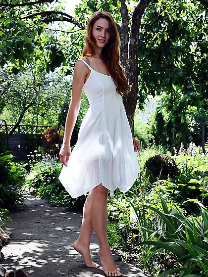 Auburn-haired cutie accidentally seduces a bisexual young beauty