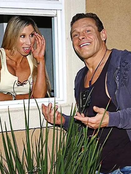 Morgan Ray takes her denim skirt off and gets her hungry vagina