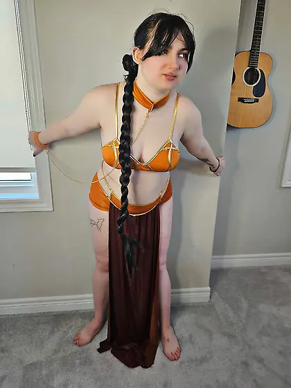 SydQ slave girl cosplay (aged 18)