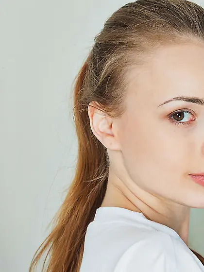 Beautiful sexy chick Winnie is washing the floor nude and exciti