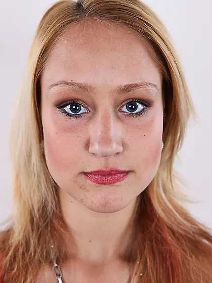 Extra sexy tall blonde