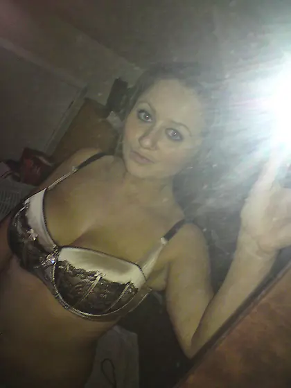 UK British chav slag Amy selfies