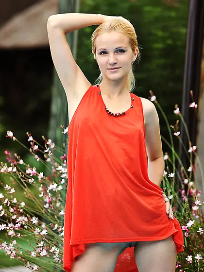 MetArt sample gallery featuring: Orvelia O