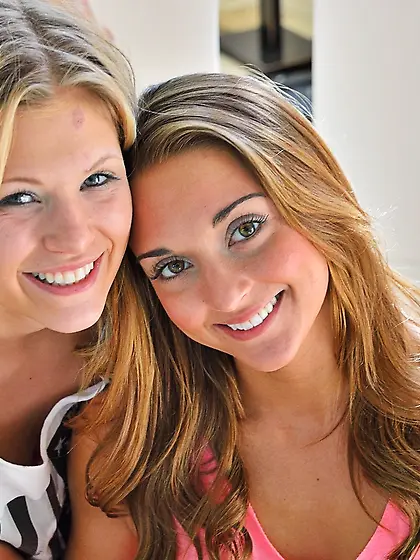 Two fun-loving rollerblading teens making out and fingering hard