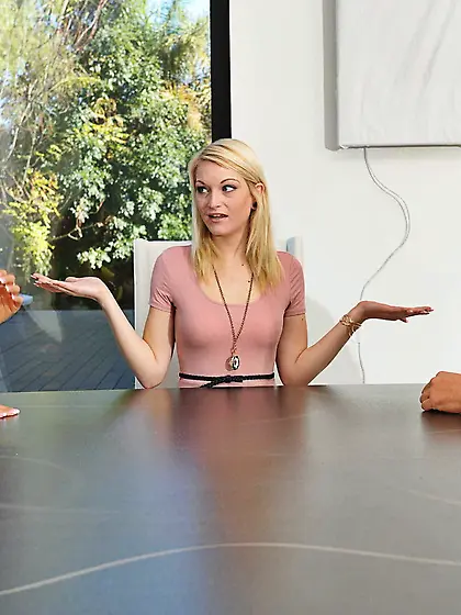 Tanned harlot Kayla Kayden fucking the married neighbour