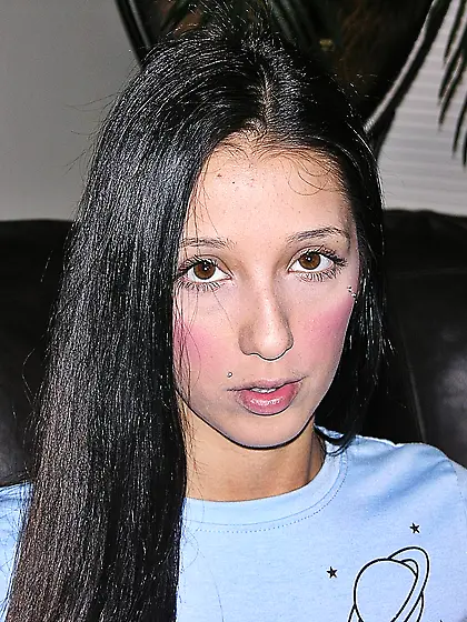 Hot Latina Babe Models Nude And Shows Her Phat Ass