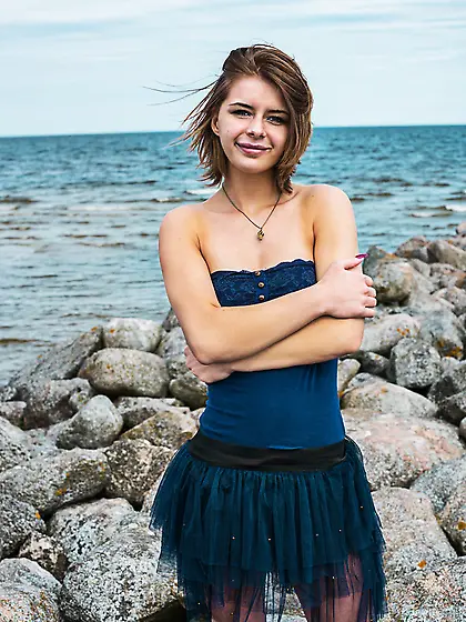 Euro girl starts with natural tits and then goes to pussy on the