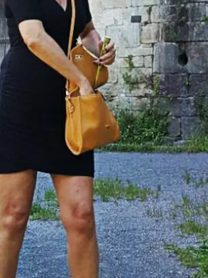 Putas famosas en minifalda